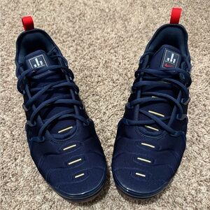 Nike vapormax plus size 11.5